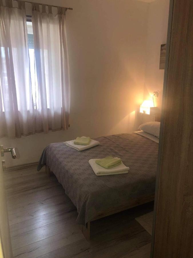Apartmani Dokic 巴莱 外观 照片