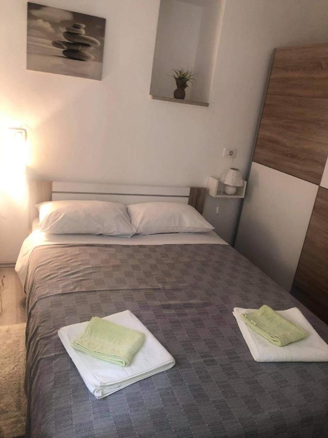 Apartmani Dokic 巴莱 外观 照片