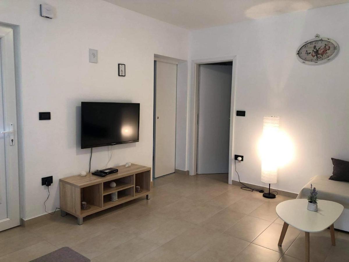 Apartmani Dokic 巴莱 外观 照片